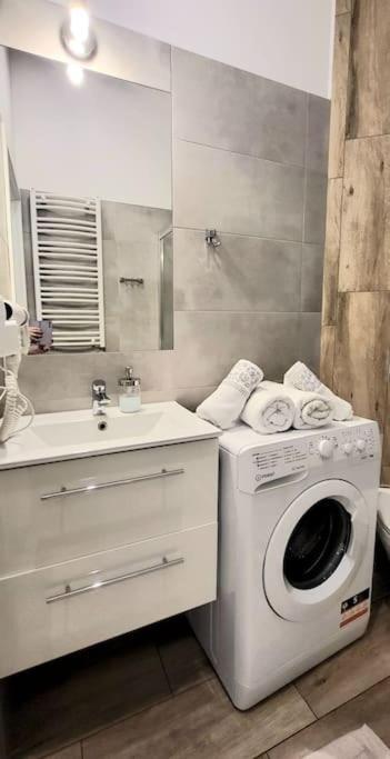 Modern Silver 2 Bosacka Old Town Apartment