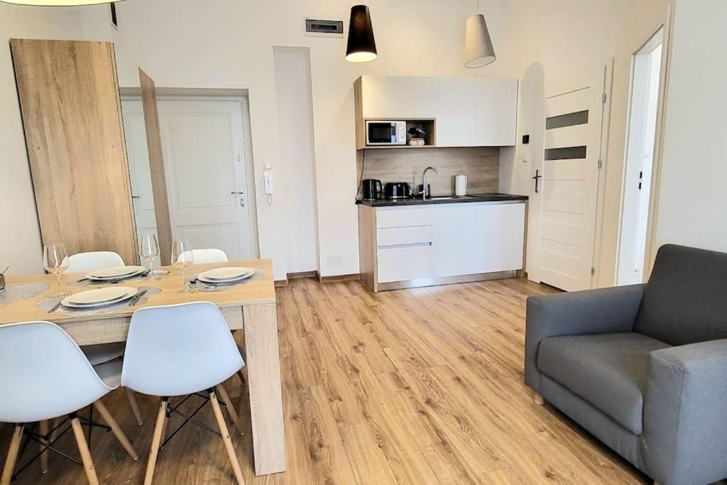 Modern Silver 2 Bosacka Old Town Apartment *